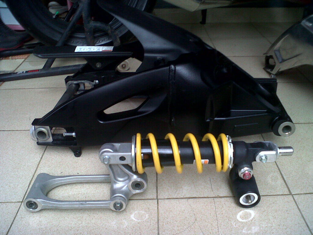 wts swingarm set gsxr 600 2009 (limbah moge)
