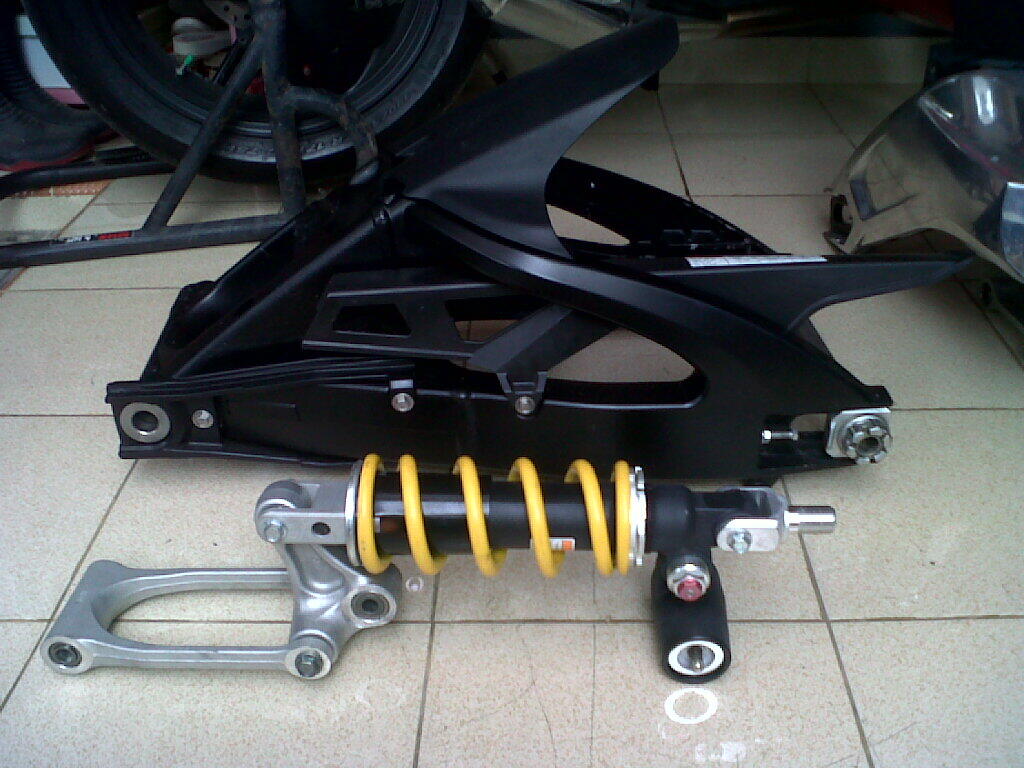 wts swingarm set gsxr 600 2009 (limbah moge)