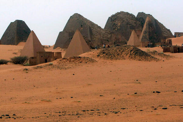 Sudan juga punya Piramida lho ! dan itu lebih banyak gan