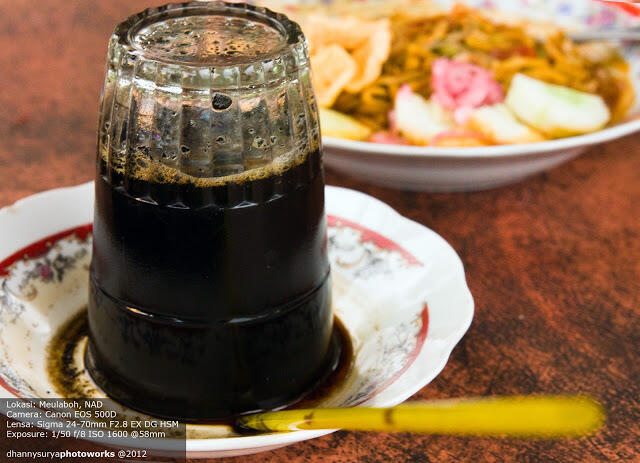 kopi terbalik ala kota meulaboh aceh