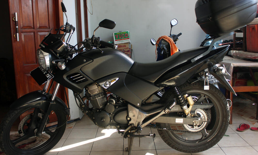 Tiger Revo 2011 Mulus