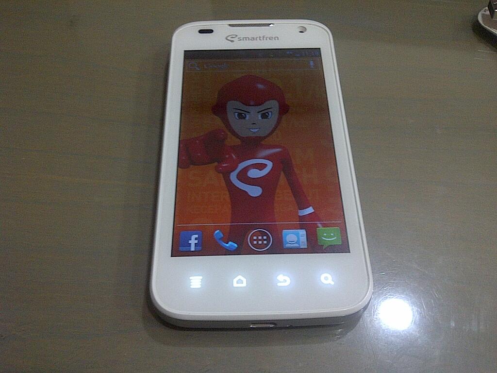Smartfren Andromax -i aka Hisense AD683G White