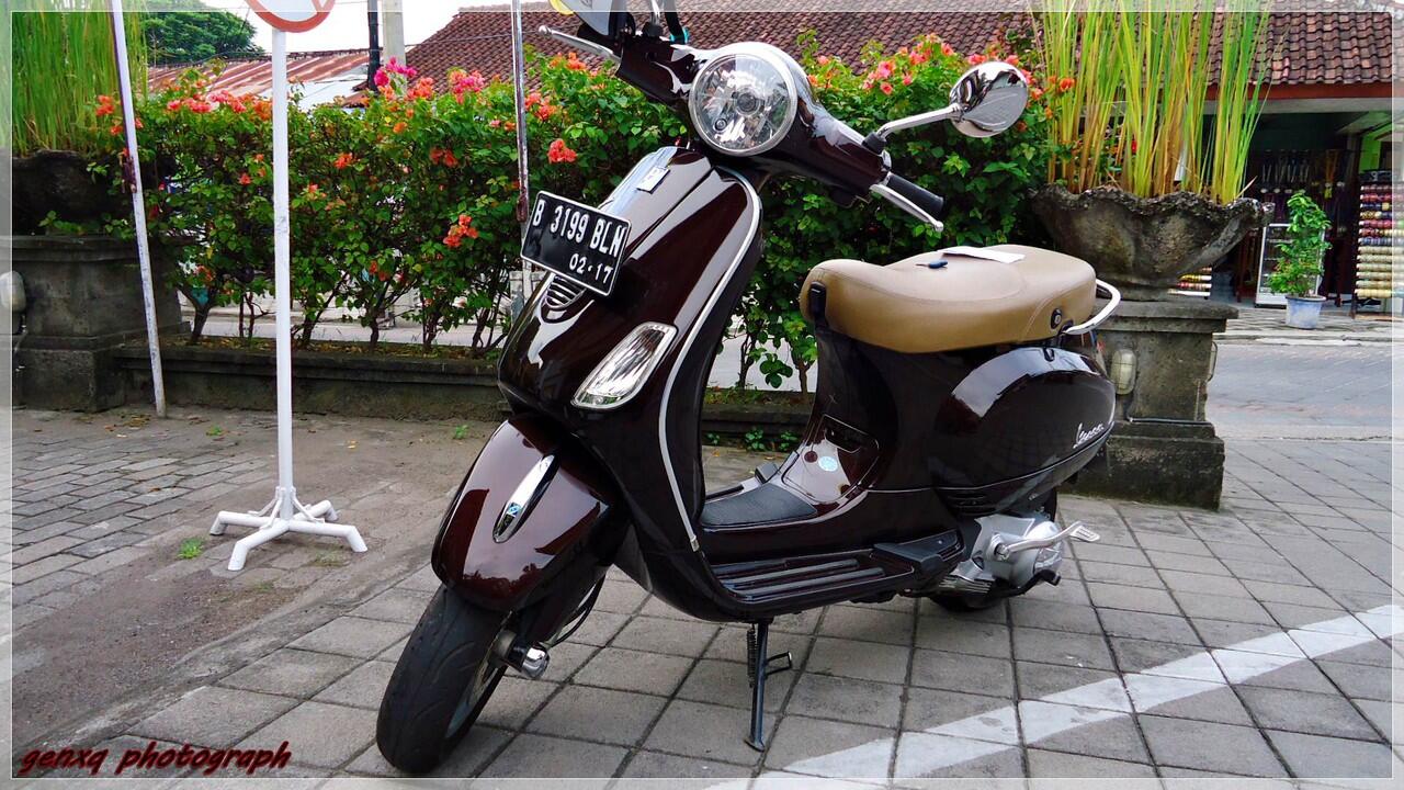 Cari Rombenk87 Exclusive Rental Sewa Piaggio Vespa LX150