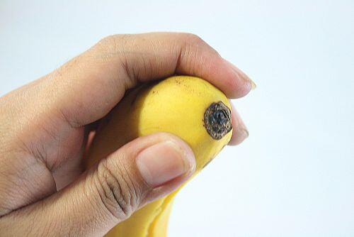 7 Cara Ngupas Pisang