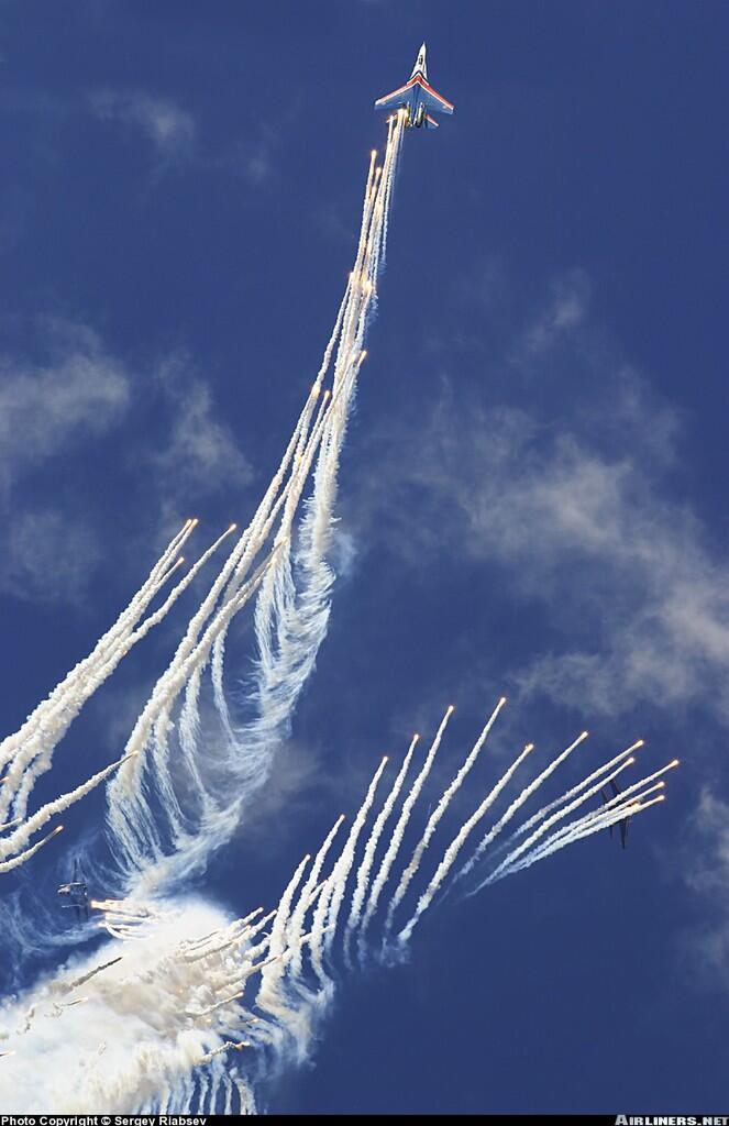 AMAZING PIC melukis malaikat di langit