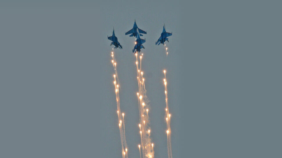 AMAZING PIC melukis malaikat di langit