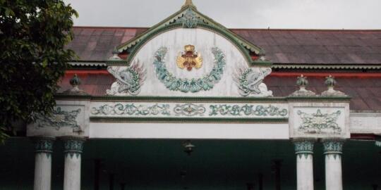 10 Istana paling menakjubkan di dunia (Indonesia termasuk gan)