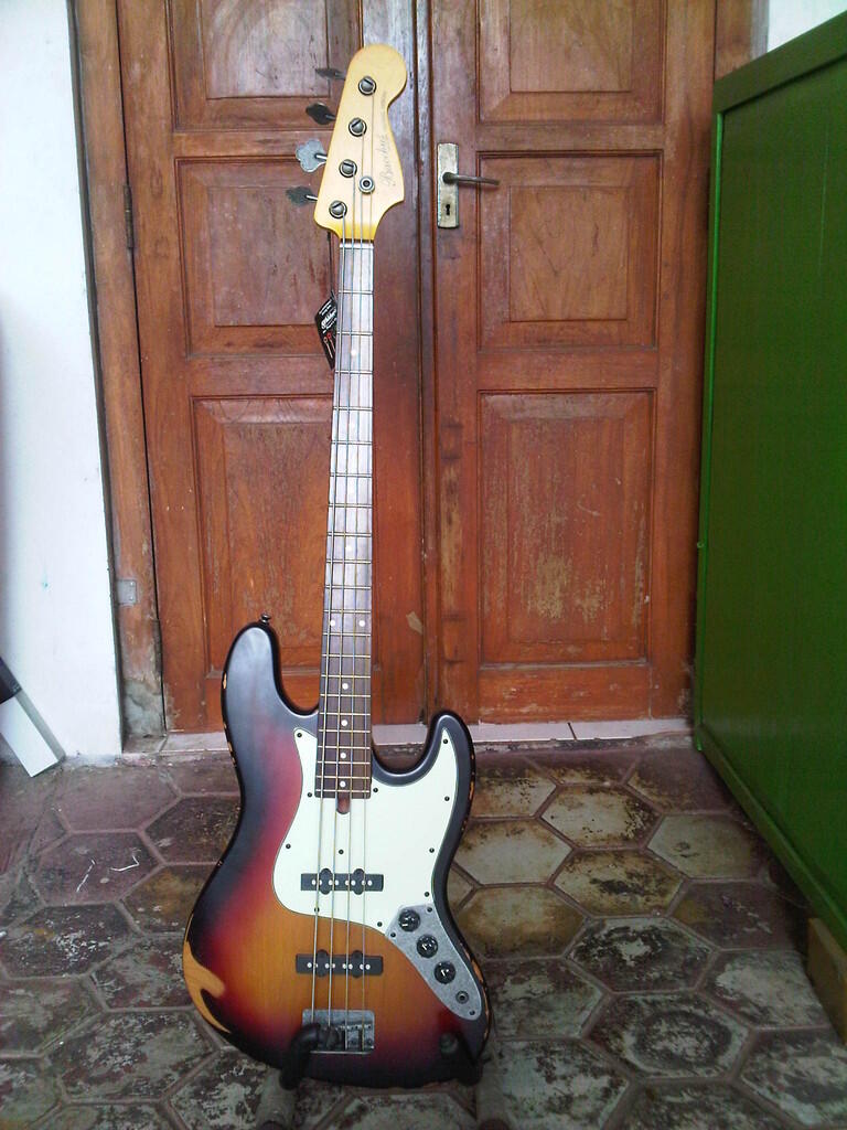Bachuss Jazz Bass Custom Shop Relix Sunburst NOS