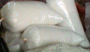 Bingkisan Pemred Media Massa Adalah 1 Dos Kondom, 1 Kg Gula, Dan 1 Dos Kacang
