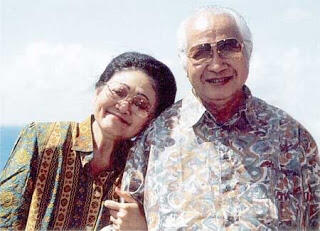 &#91;PIC&#93; Para Presiden Indonesia & Pasangannya