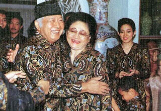 &#91;PIC&#93; Para Presiden Indonesia & Pasangannya