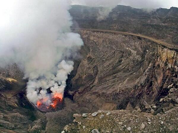 10 Gunung Teraktif Di Dunia Gannnnn.....Tau Gak?