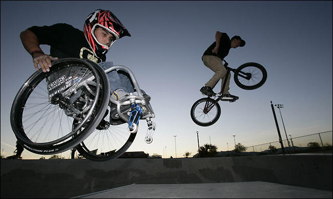 &#91;INSPIRATIF&#93; Aaron &quot;Wheelz&quot; Fotheringham, Atlet Kursi Roda Ekstrim