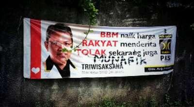 Demokrat: Spanduk PDIP Diapresiasi, Spanduk PKS Dicaci