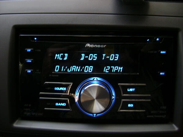 Doubledin Pioneer fh-6050ub bekas kondisi 85% cm 1,4jt bandung....