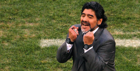 &#91;BERITA bola&#93; Maradona Bakal Sambangi Makassar