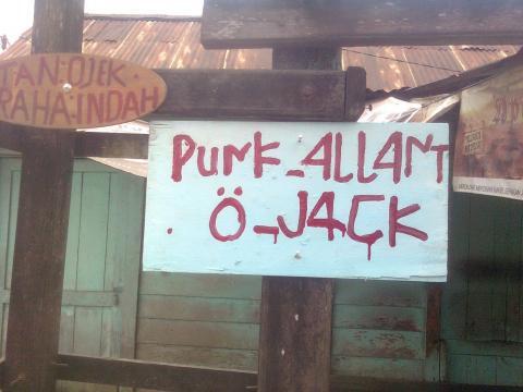 Foto Foto Lucu. Hanya di INDONESIA.