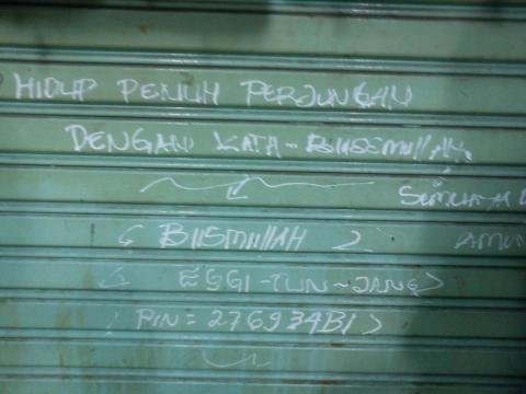 Foto Foto Lucu. Hanya di INDONESIA.