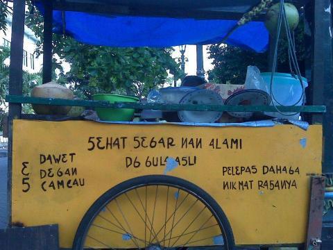 Foto Foto Lucu. Hanya di INDONESIA.
