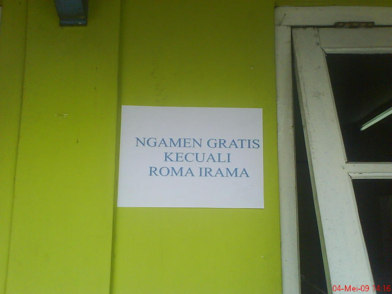 Foto Foto Lucu. Hanya di INDONESIA.