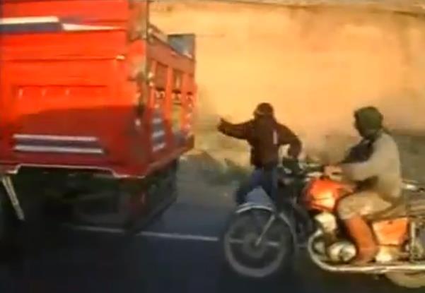 Aksi Bajing Loncat Turki Lebih Hebat dari Lokal