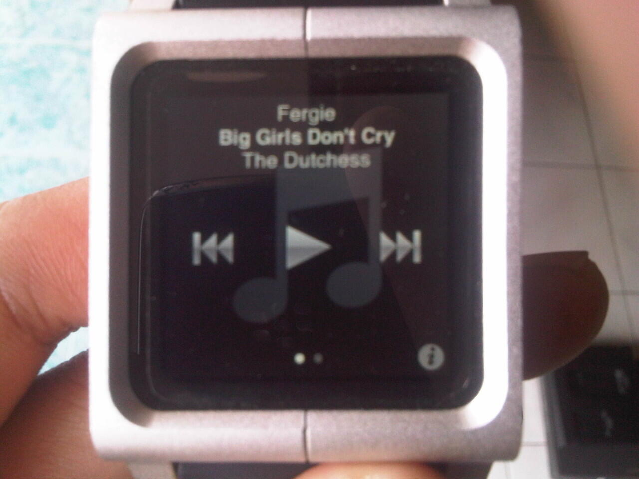 jual ipod nano gen 6 ada bonus,18 model jam jogja solo