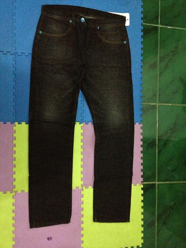 Terjual Celana  Jeans  Brand Lokal  Sisa Sample Distro 