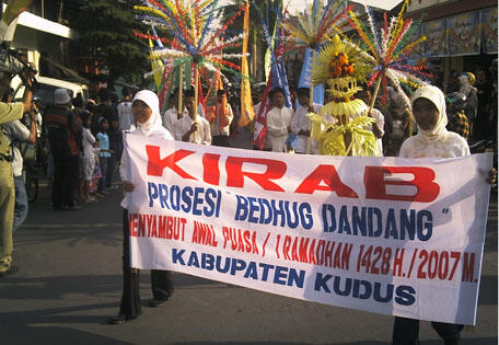 12 TRADISI UNIK MENYAMBUT BULAN RAMADHAN &#91;INDONESIA BANGET&#93;