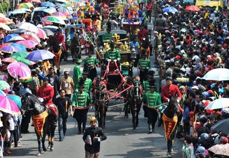 12 TRADISI UNIK MENYAMBUT BULAN RAMADHAN &#91;INDONESIA BANGET&#93;