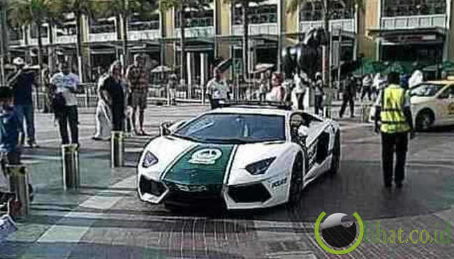 Mobil Keren Polisi Dubai