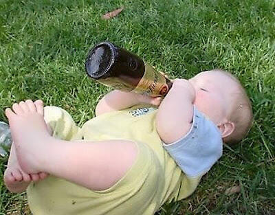 Gimna yaa? Kalo Seorang bayi Lagi Mabok &#91;Poto&#93;