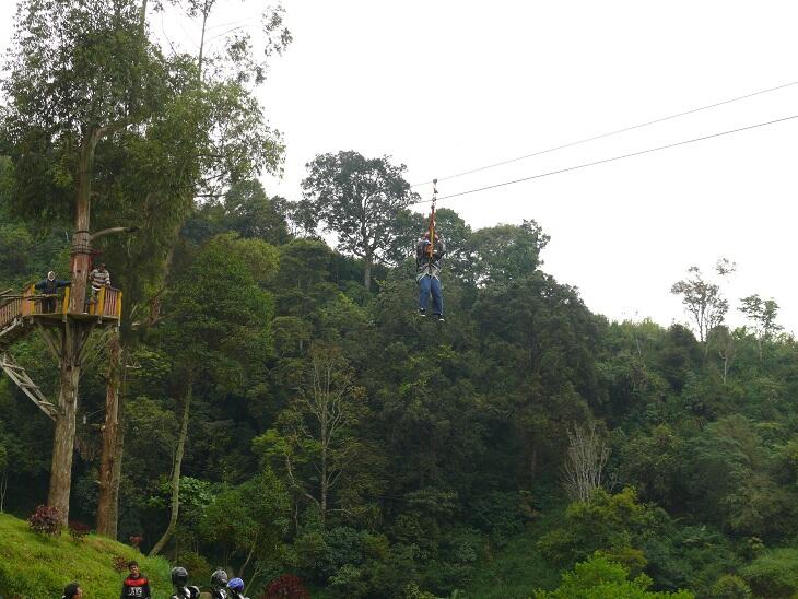 BUKIT TUNGGUL, wisata gunung yang masih asri di dekat Bandung