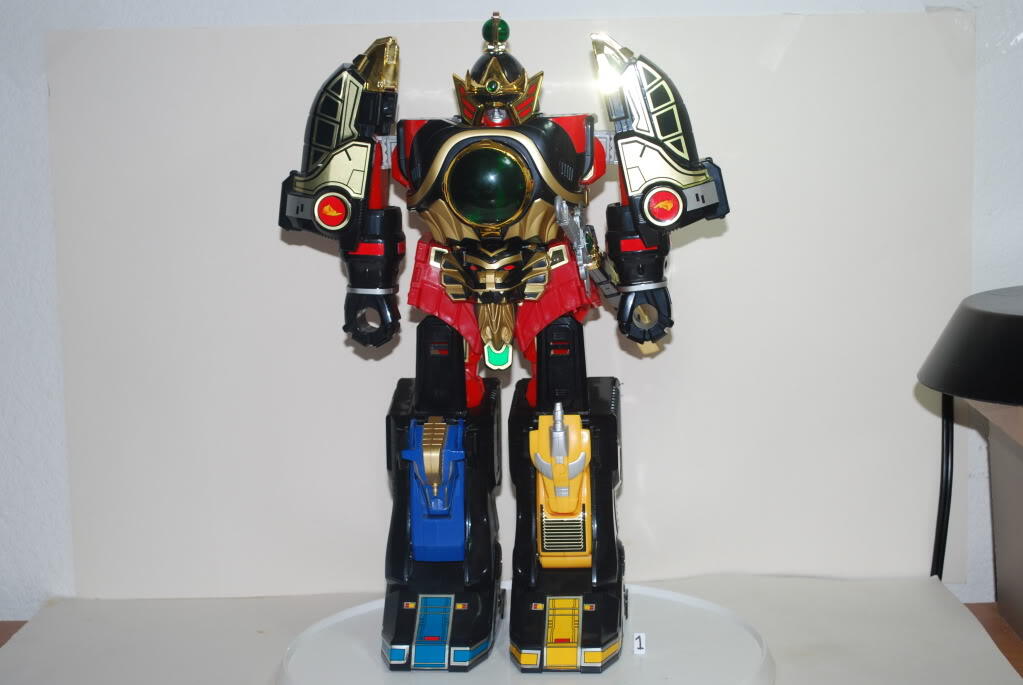 agan2 kalo disuruh milih maenan megazord milih mana yg masa kecilnya bahagia [masuk]