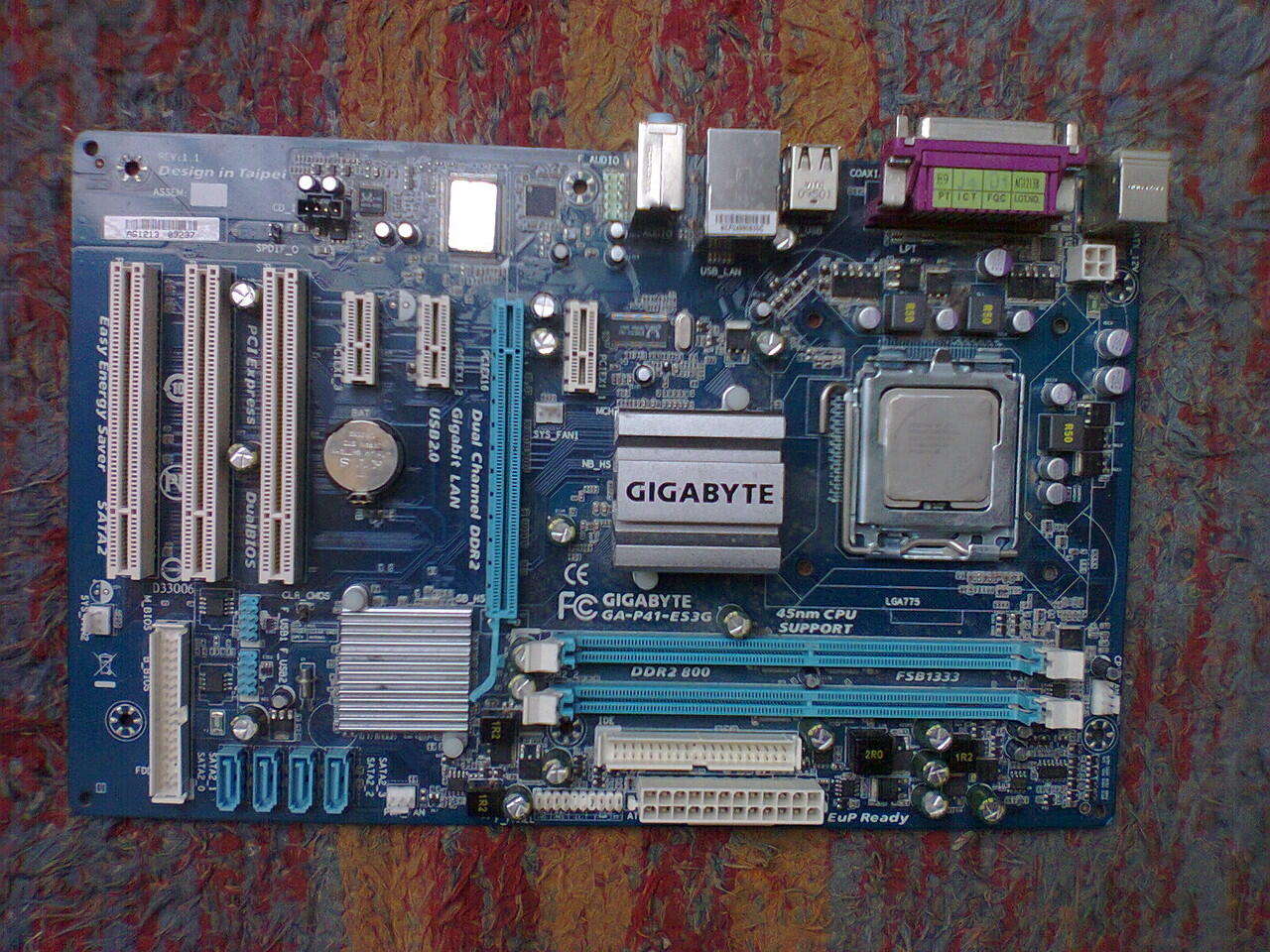 GIGABYTE GA-P41-ES3G {Depok}