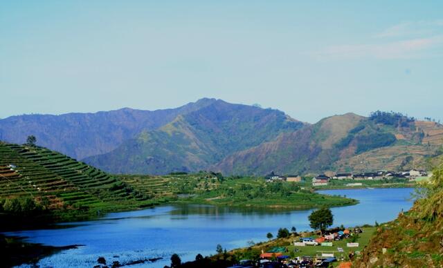 Dieng Negeri Beratap Langit