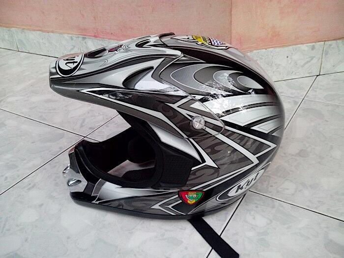 Dijual Helm cross KYT bisa TT tukar tambah/barter