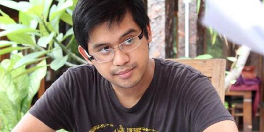 Pandu Birantoro, Pemuda Indonesia di balik Superman Smallville