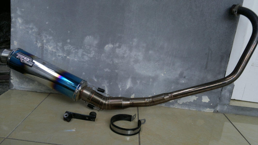Knalpot R9 New Mugello Vixion