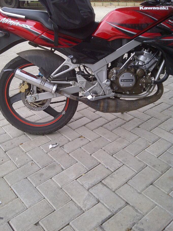 Jual knalpot yoshimura ninja 150r..mulus no cacat