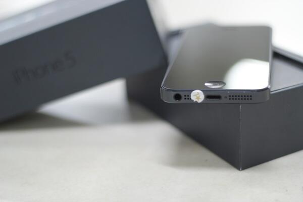 Iphone 5 16gb black (hitam) Fullset mulus murah cod bandung