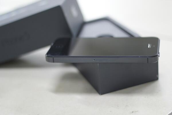 Iphone 5 16gb black (hitam) Fullset mulus murah cod bandung