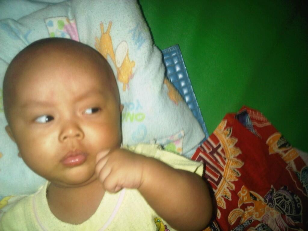 Keponakan ane gan, liat dah ane jamin :ngakak