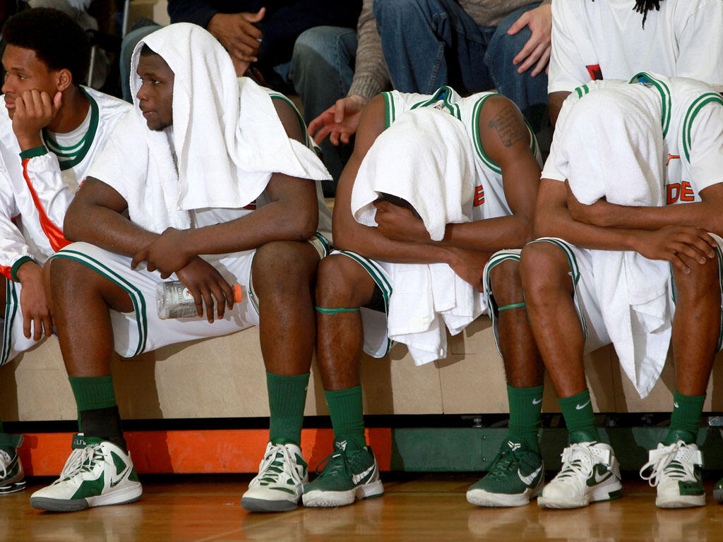 Beberapa Tips Untuk Mencegah Terjadinya Cedera Pada Olahraga Bola Basket