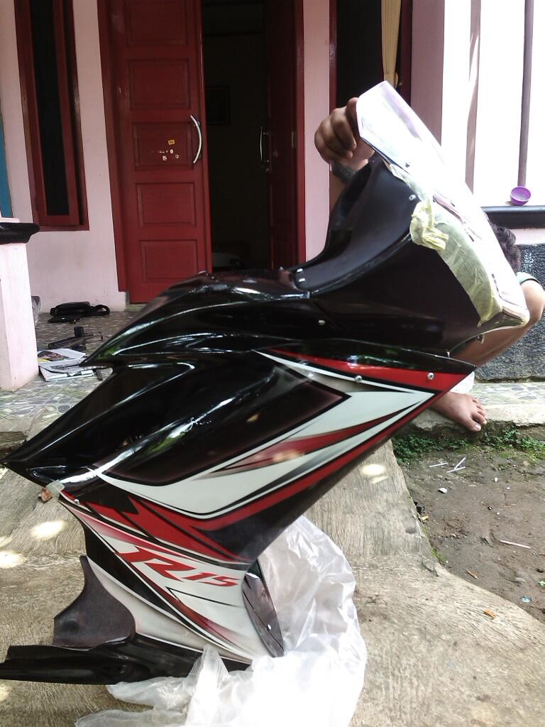 Jual Fairing R15 (1 set + buntut) buat New Vixion, Old Vixion,Byson,dll