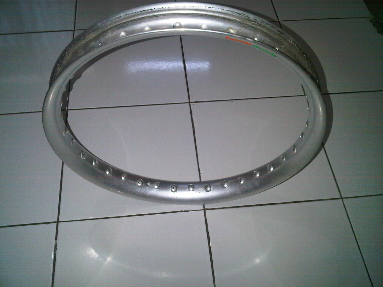 di jual velg / pelk ring champ 17 uk. 1.60