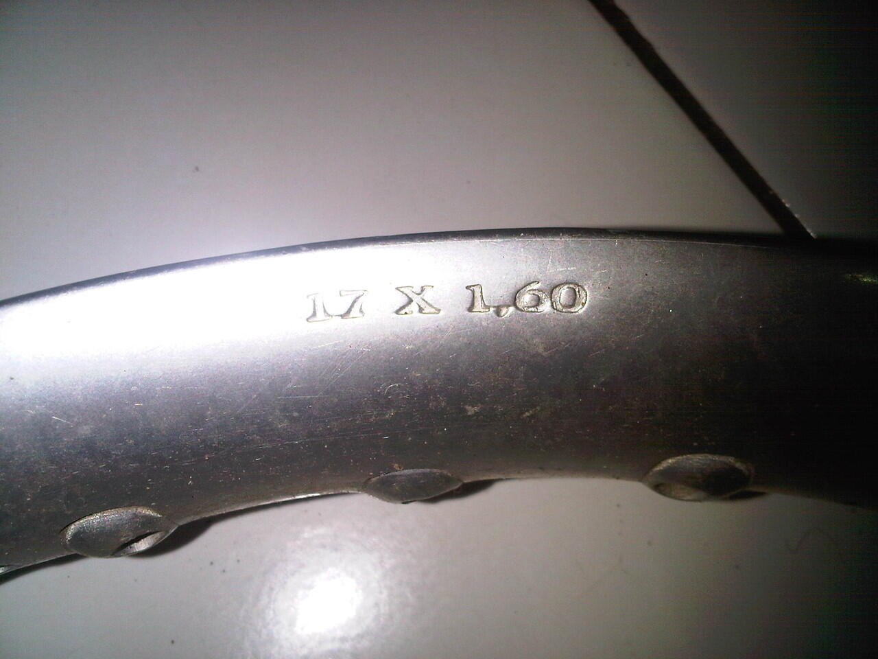 di jual velg / pelk ring champ 17 uk. 1.60
