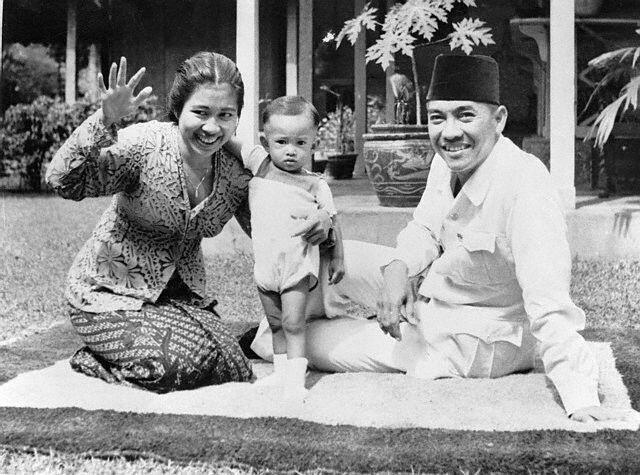 9 Istri Soekarno dan Kisah-kisah Mereka