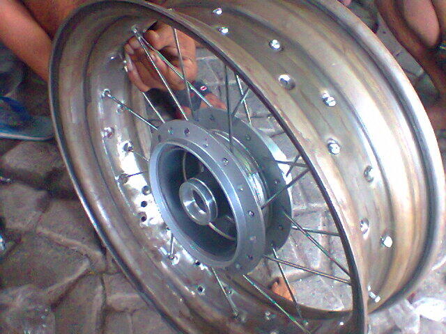 Terjual WTS velg jari jari tapak lebar / custom  KASKUS