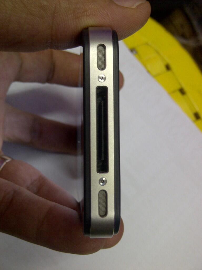 Iphone 4g 32gb black SU cuma 2.000.000 gan.