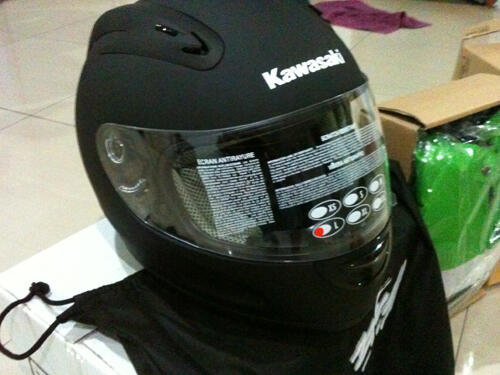 JUAL helm orisinil Ninja 250 n jacket BNIB NEW
